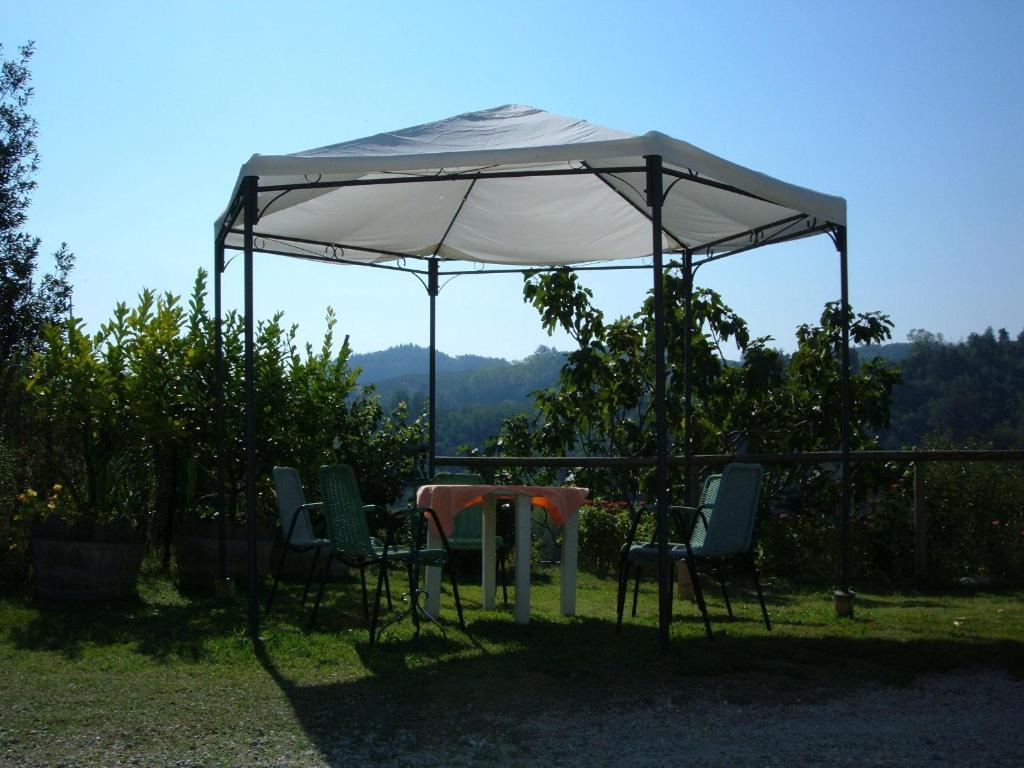 Agriturismo Cascina Vrona Monteu Roero Exterior photo