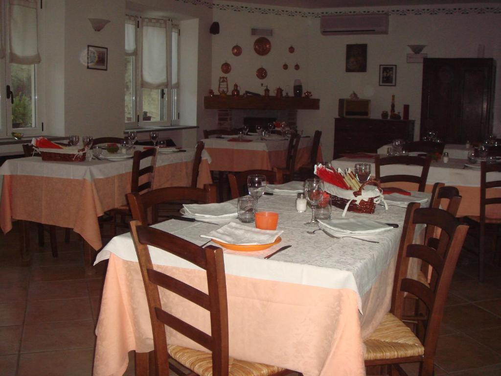 Agriturismo Cascina Vrona Monteu Roero Exterior photo